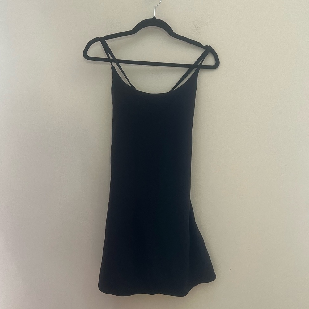 HALARA Classic Black tennis Dress - Picture 3 of 8